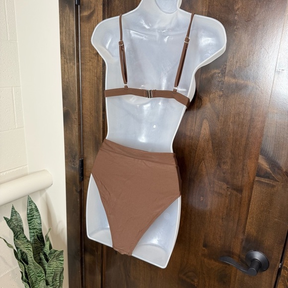 Cute Brown Bikini Set for Women NWOT Size L baddies high waist - Picture 3 of 9
